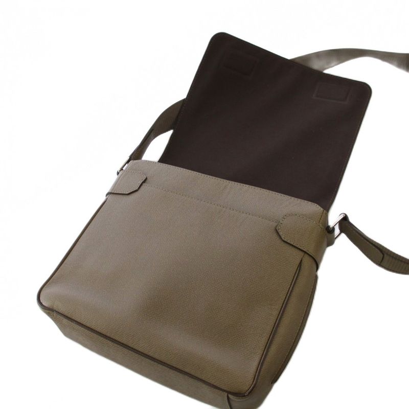 Louis Vuitton Taiga Roman PM Shoulder Bag Leather Gray YT