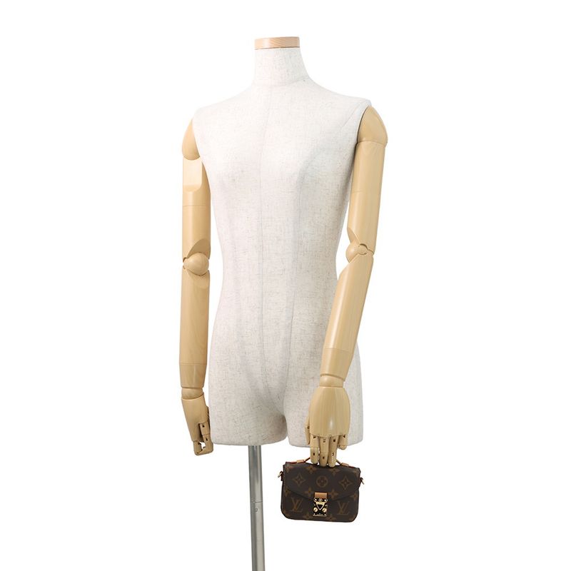 Louis Vuitton Chain Shoulder Bag Monogram Micro Metis 2-Way Pouch