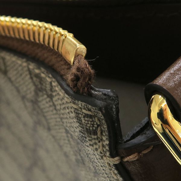 Gucci GG Supreme Messenger Bag