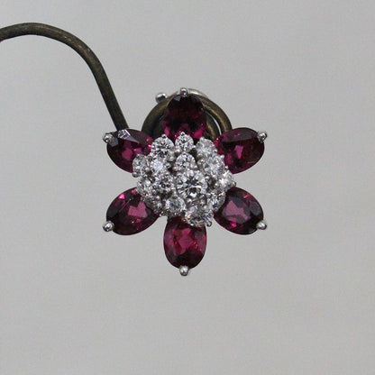 Van Cleef & Arpels Earrings 18k White Gold Diamond Ruby