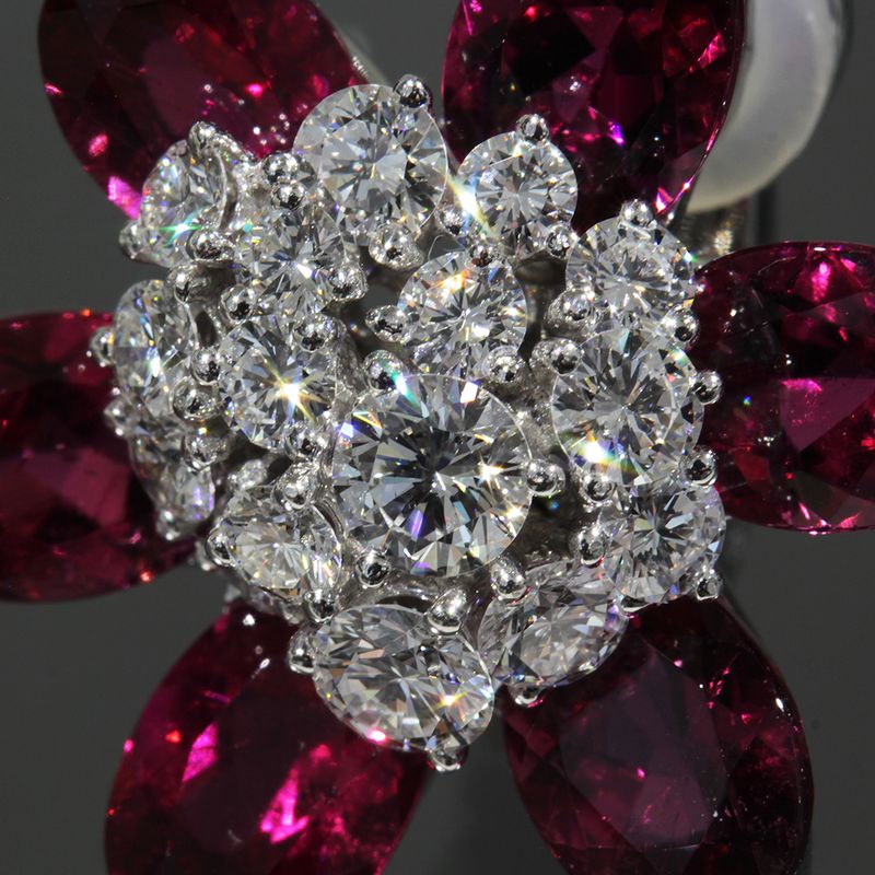 Van Cleef & Arpels Earrings 18k White Gold Diamond Ruby