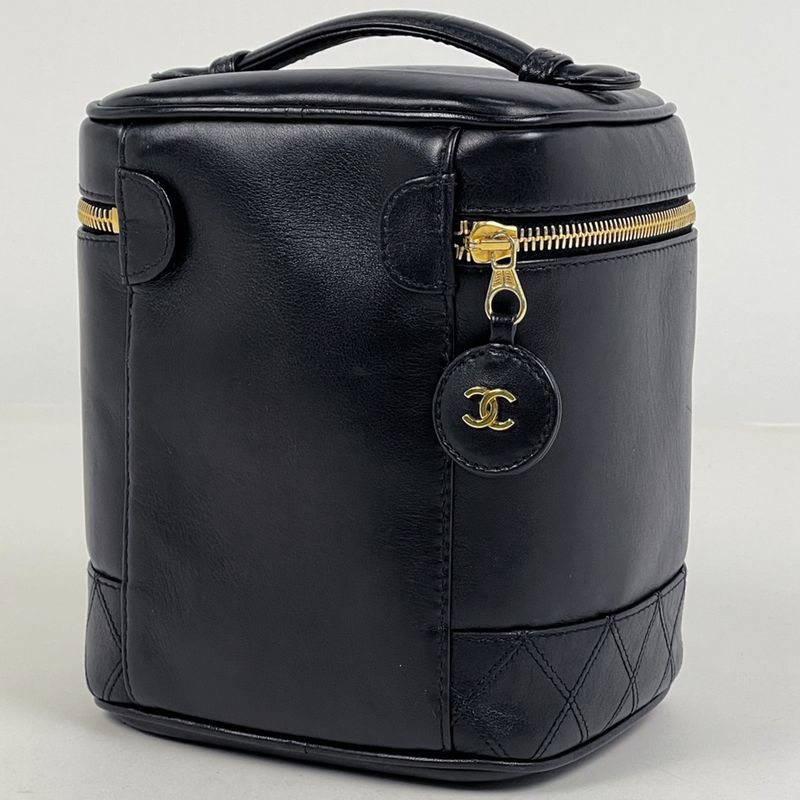 Chanel CC Logo Vanity Bicolor Makeup Pouch Leather Black