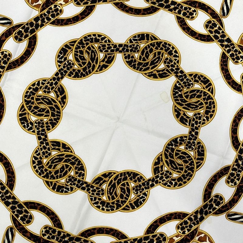 Gucci Scarf Ivory Light Brown Multi Animal Pattern Horsebit Motif