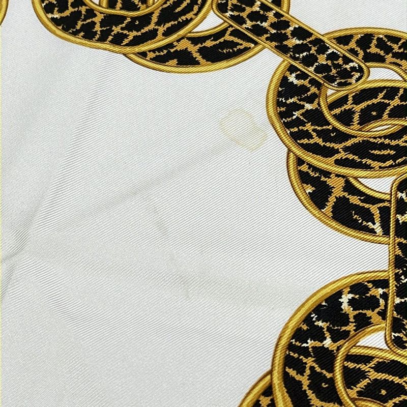 Gucci Scarf Ivory Light Brown Multi Animal Pattern Horsebit Motif