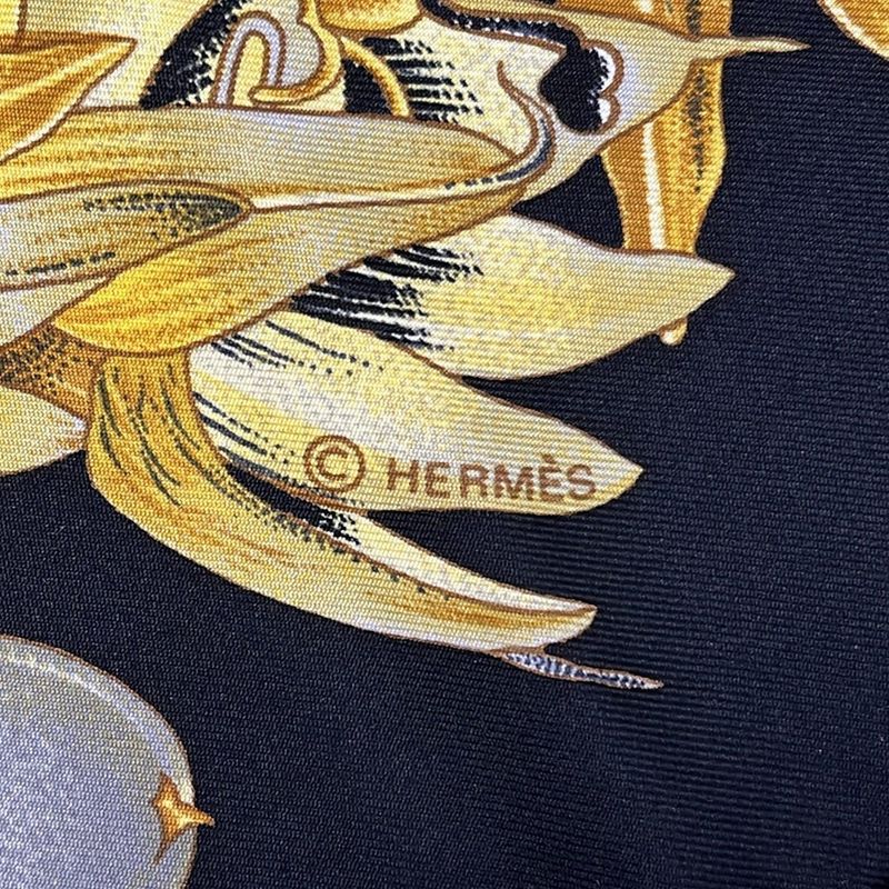 Hermes Scarf Carre 90 Black Yellow Multi Passiflores Floral Pattern Silk