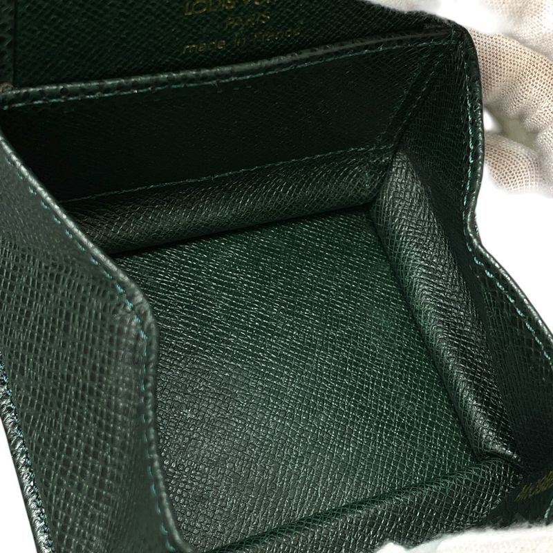 Louis Vuitton Taiga Porte-Monnaie Boite Coin Purse Leather Epi Sea Green Luxury