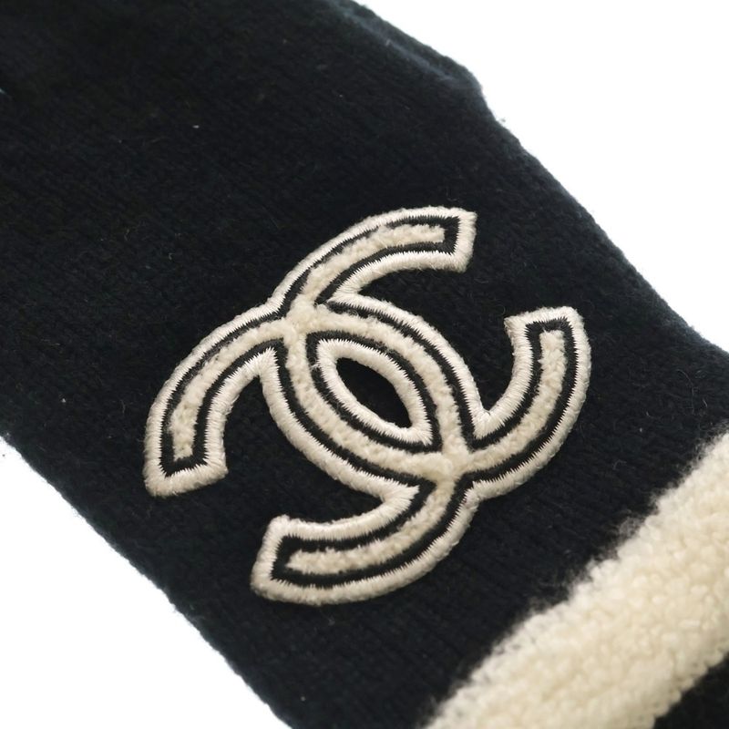Chanel CC Logo Cashmere Gloves Black
