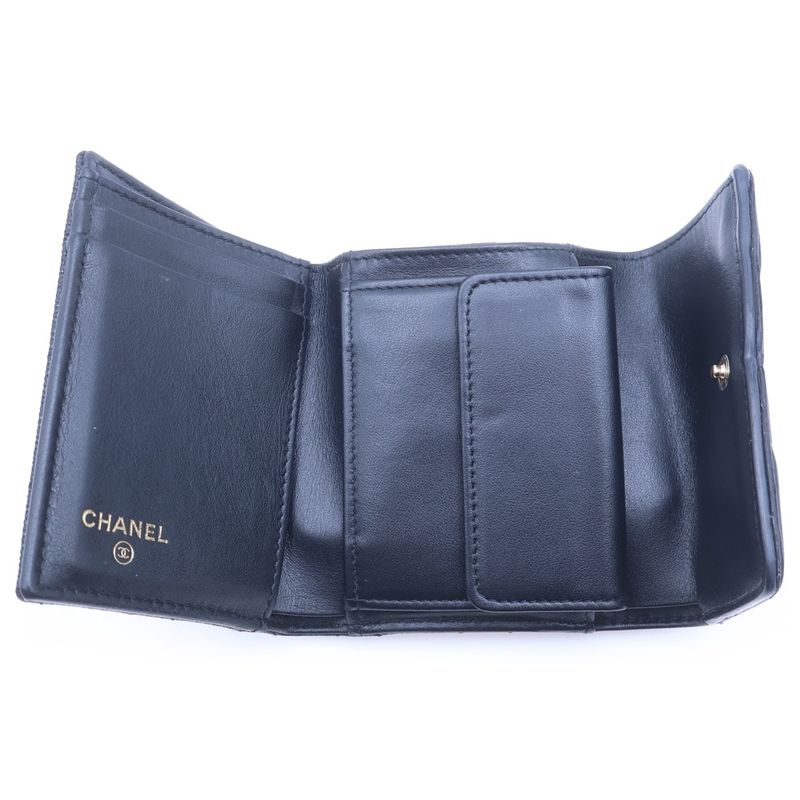 Chanel Caviar Leather CC Logo Filigree Compact Wallet Trifold Black
