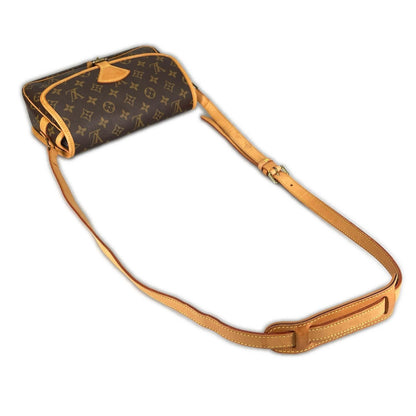 Louis Vuitton Solonge Shoulder Bag Monogram Canvas Brown — view 5
