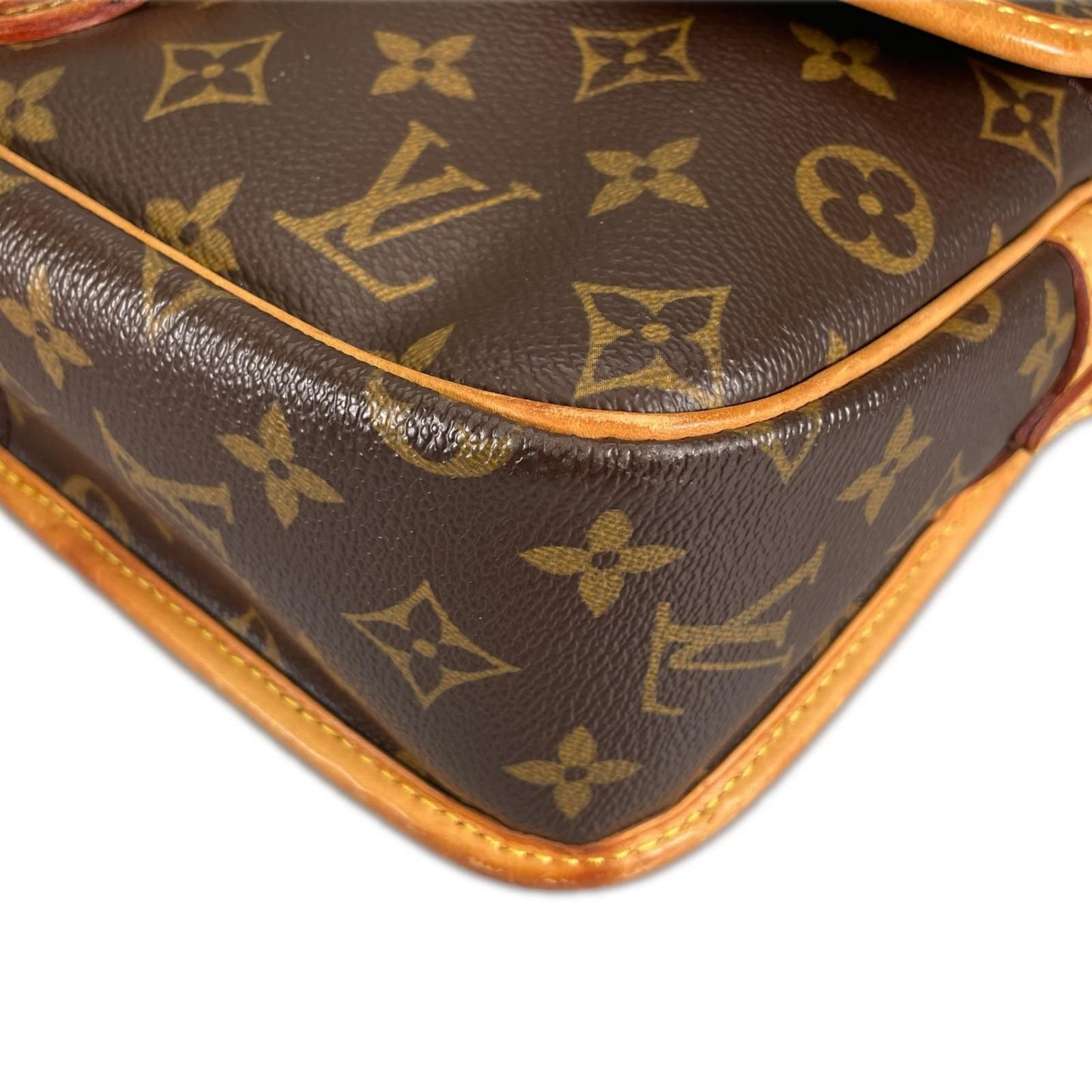 Louis Vuitton Solonge Shoulder Bag Monogram Canvas Brown — view 7