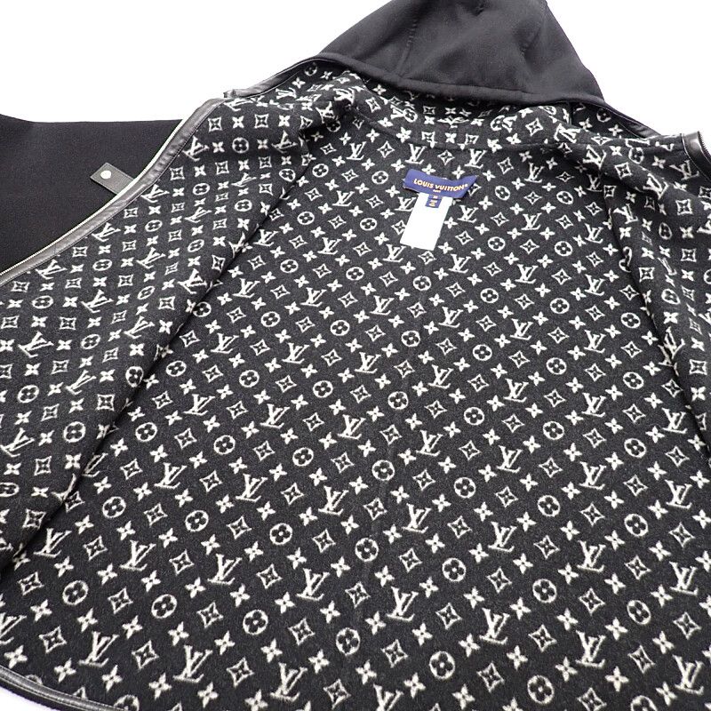 Louis Vuitton Footed Cape Monogram 38 Poncho Wool Black