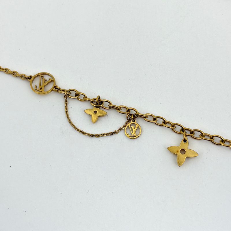 Louis Vuitton Collier Blooming LV Circle Monogram Flower Necklace Gold Plated