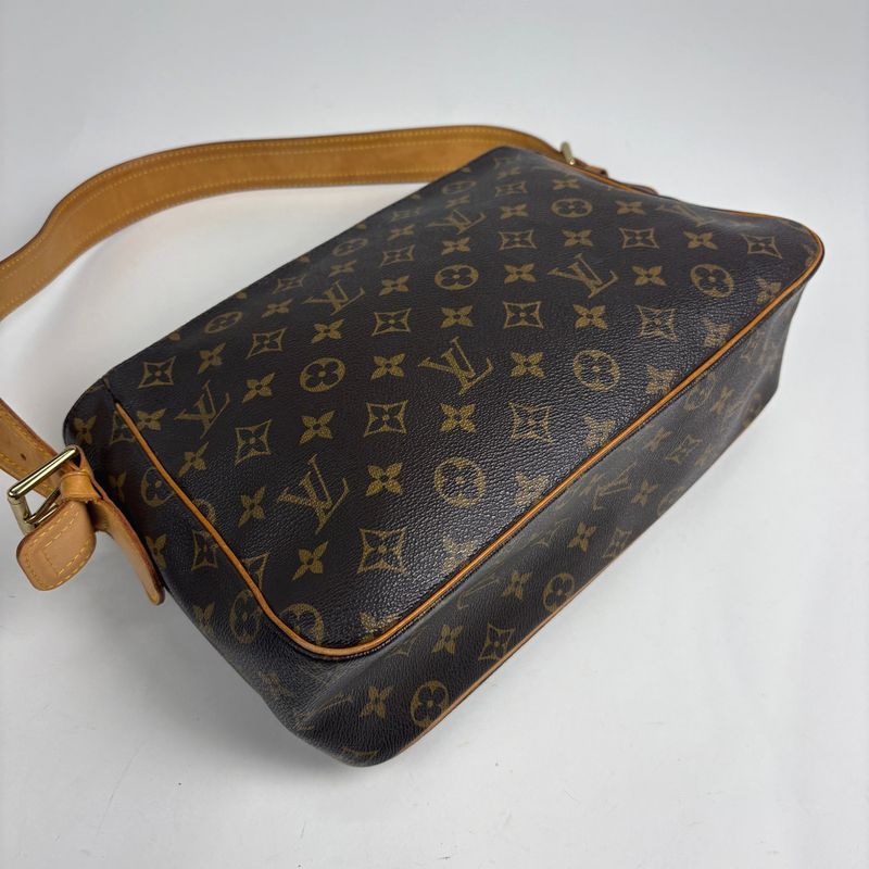 Louis Vuitton Viva-Cite GM Shoulder Bag Monogram Brown