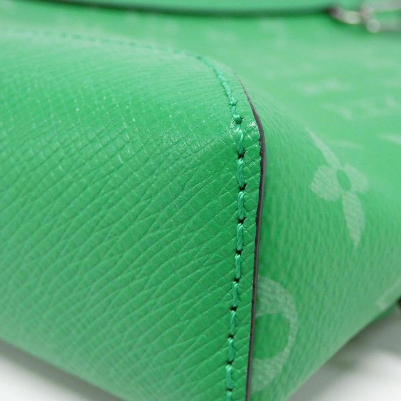 Louis Vuitton Taiga Rama Duo Ring Back Bag