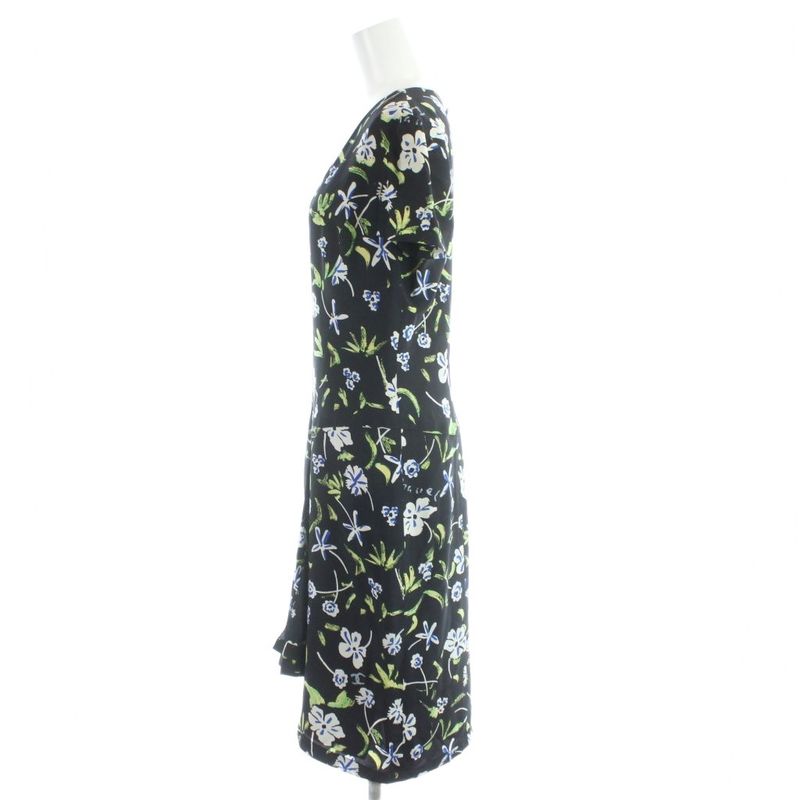 Chanel Boutique Dress Short Sleeve Knee Length Silk Neck Floral Pattern 38
