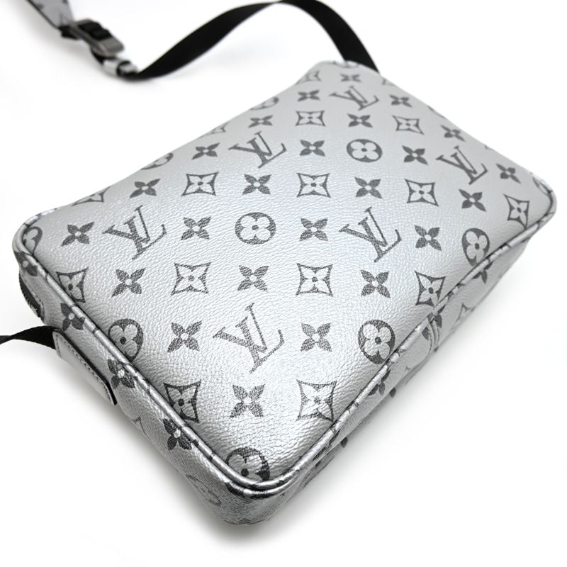 Louis Vuitton Shoulder Bag