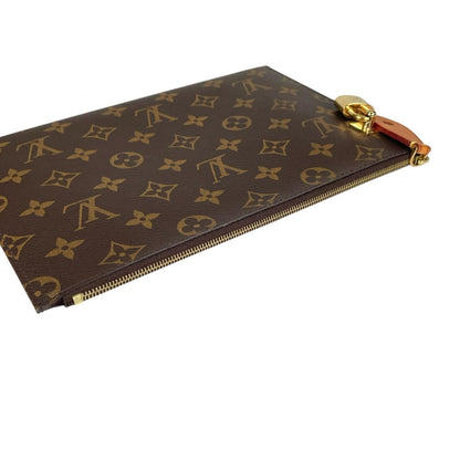 Louis Vuitton Carrousel Pouch Monogram Canvas Brown — view 5