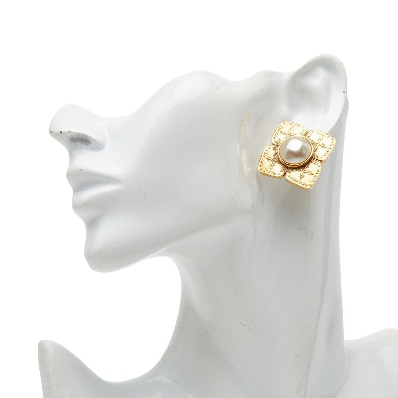 Chanel Vintage Pearl Earrings Gold Plated