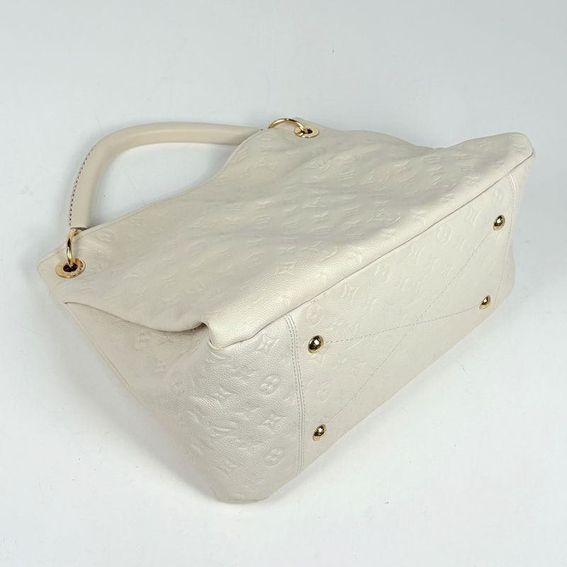 Louis Vuitton MM Shoulder Bag Monogram Empreinte Neige