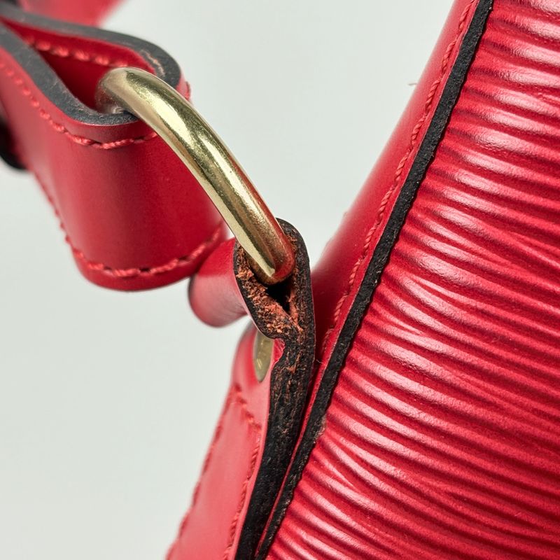 Louis Vuitton Noe Shoulder Drawstring Bag Epi Castilian Red