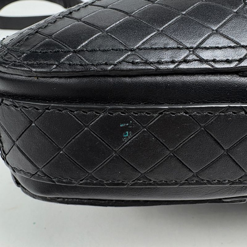 Bottega Veneta Intrecciato Scorpito Shoulder Bag Leather Black
