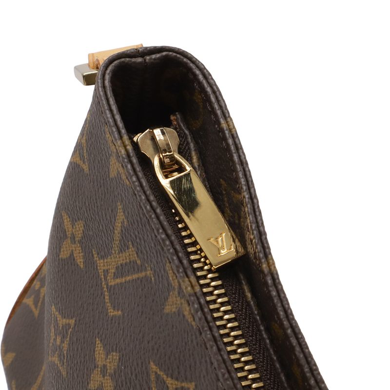 Louis Vuitton Monogram Trotteur Shoulder Bag Pochette