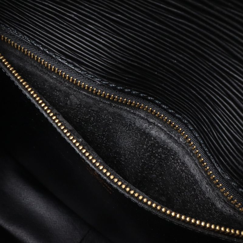 Louis Vuitton Epi Saint Cloud Shoulder Bag Pochette Crossbody Leather Noir