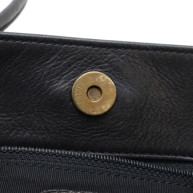 Chanel CC Logo Tassel Fringe Shoulder Bag Semi Leather Black