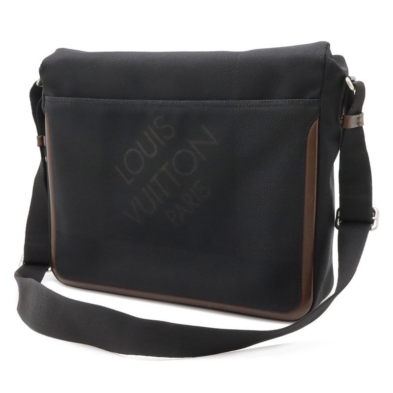 Louis Vuitton Damier Geant Messager Shoulder Bag Crossbody Canvas Noir Black