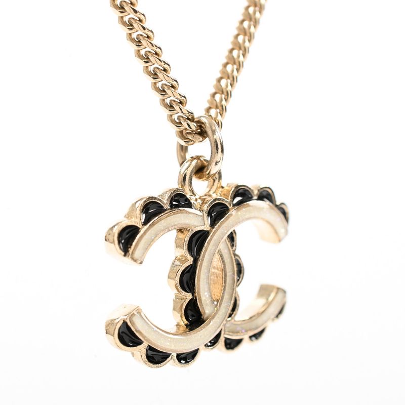 Chanel Necklace Gold