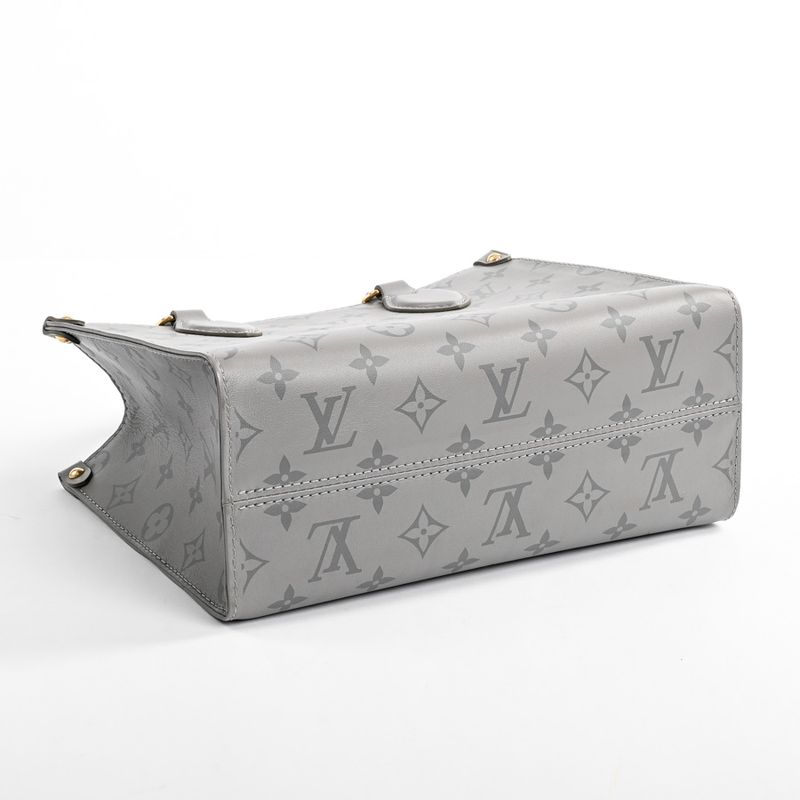 Louis Vuitton Handbag on the Go PM