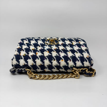 Chanel Shoulder Bag Tweed CC Logo Turnlock Gold — view 5