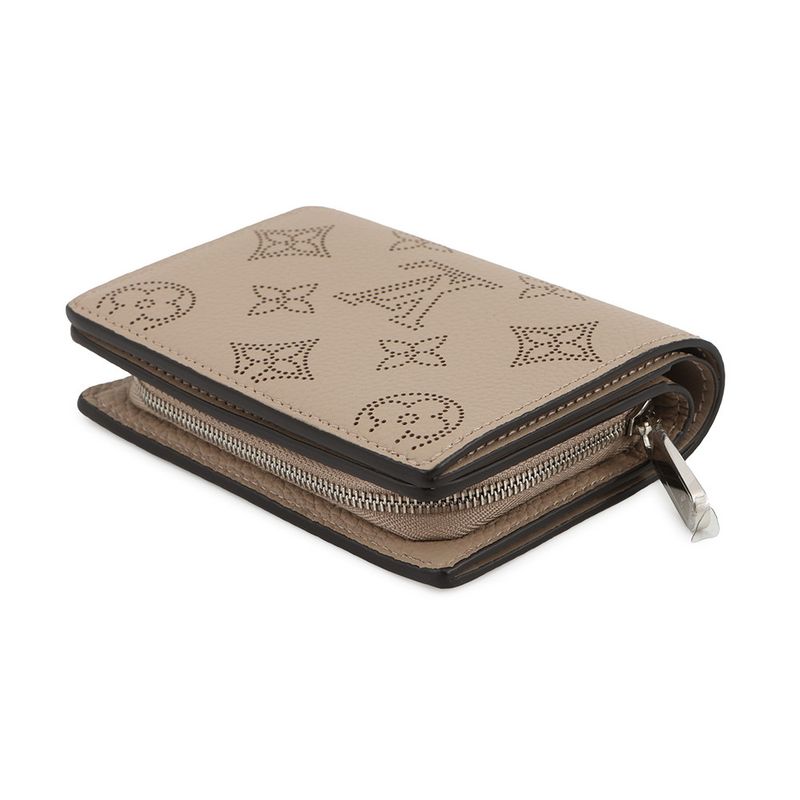 Louis Vuitton Bifold Wallet Monogram Mahina Portefeuille Ku