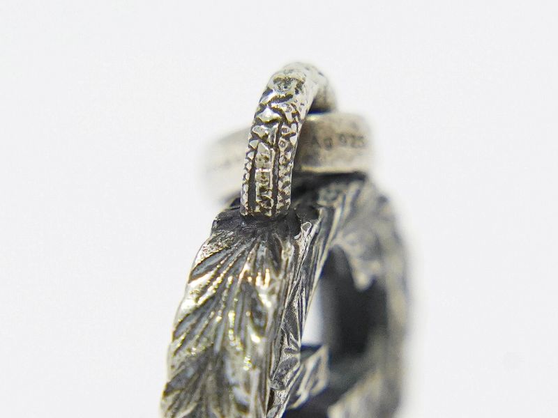 Gucci Icon Interlocking Pendant Top Pen Top Silver