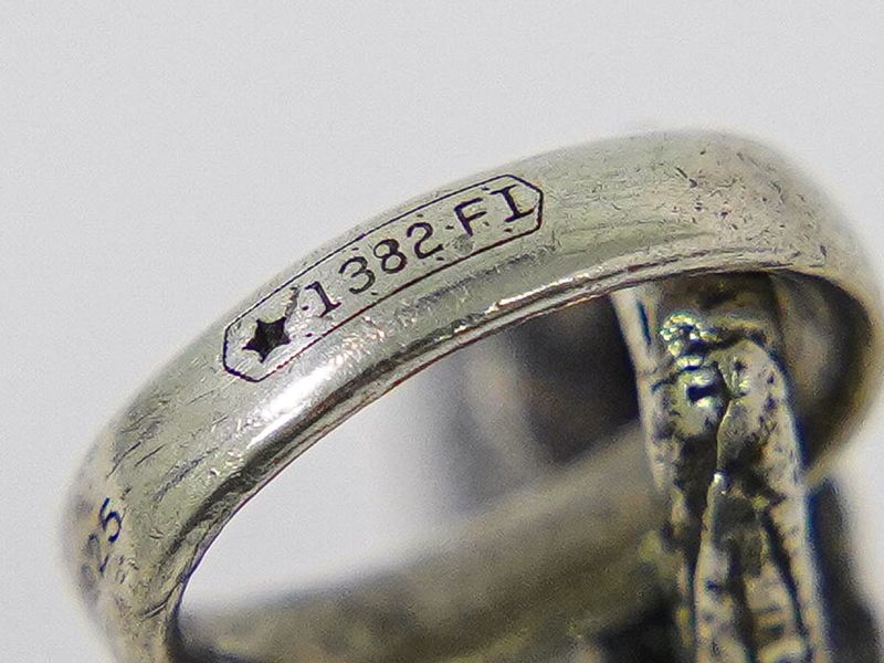 Gucci Icon Interlocking Pendant Top Pen Top Silver