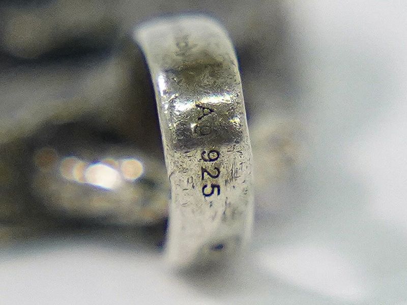 Gucci Icon Interlocking Pendant Top Pen Top Silver