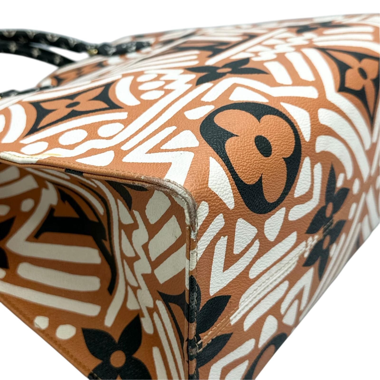 Louis Vuitton On The Go GM Shoulder Bag Monogram Canvas Orange Graffiti — view 7