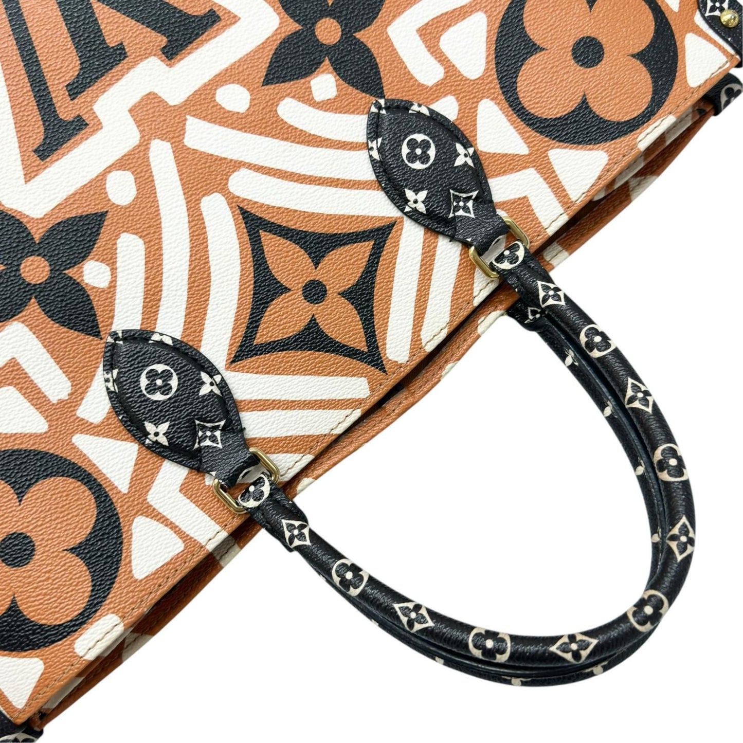 Louis Vuitton On The Go GM Shoulder Bag Monogram Canvas Orange Graffiti — view 6