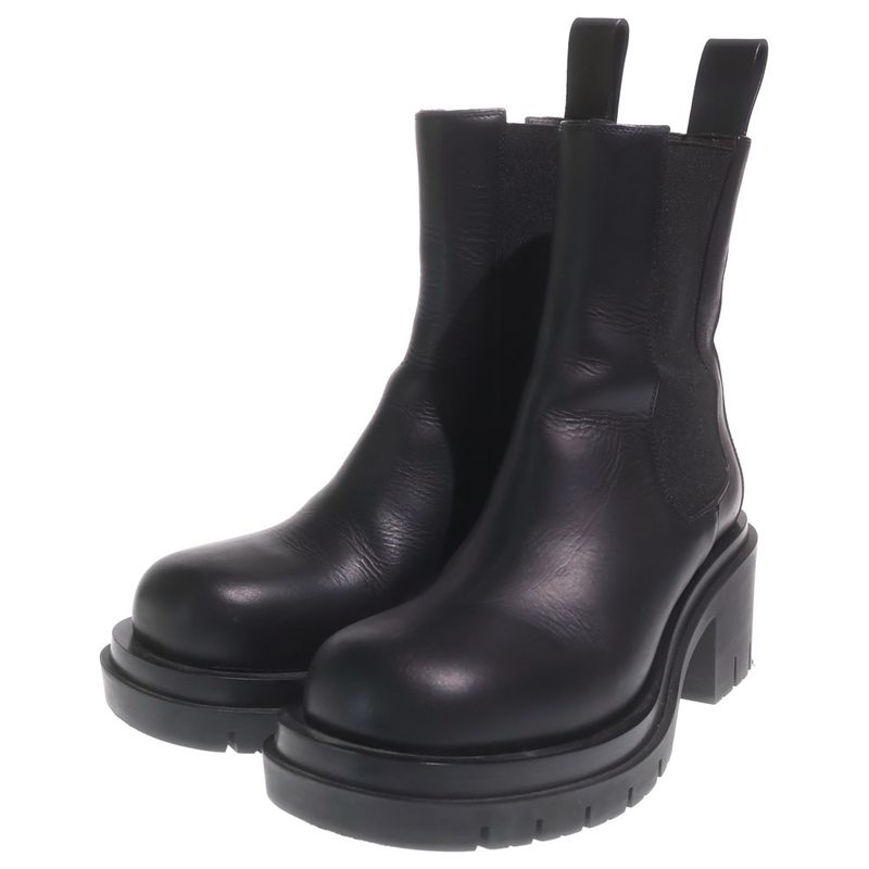 Bottega Veneta Lug Chelsea Boots Leather Black