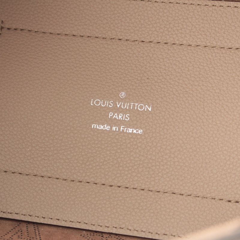 Louis Vuitton Monogram Mahina Leather Hina PM 2-Way Shoulder Tote Handbag Gare