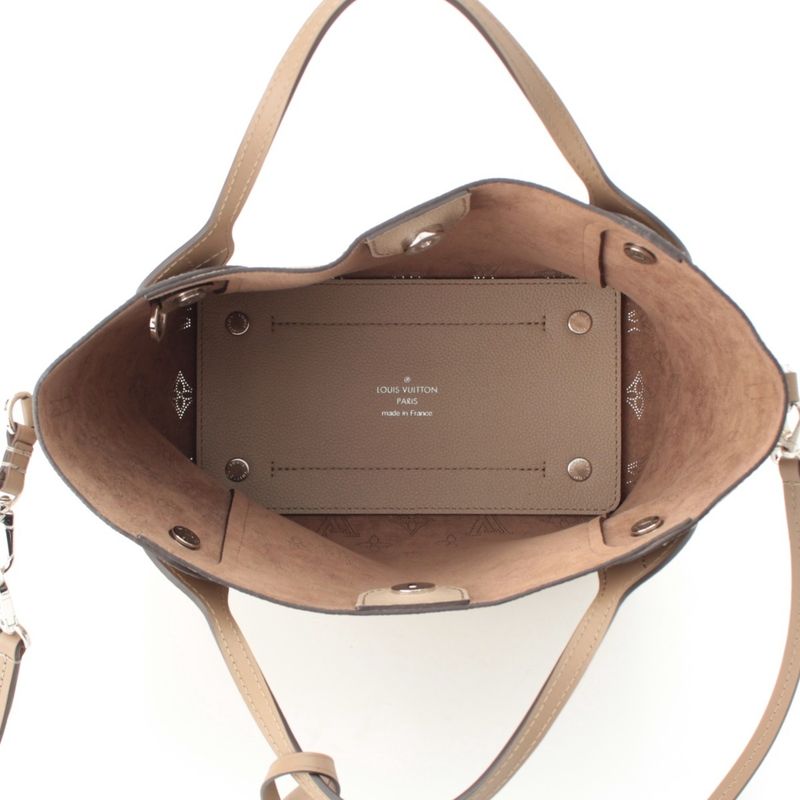 Louis Vuitton Monogram Mahina Leather Hina PM 2-Way Shoulder Tote Handbag Gare