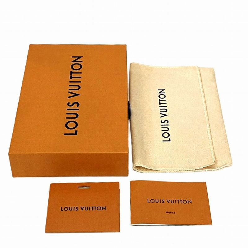Louis Vuitton Vertical Wallet Taurillon Leather