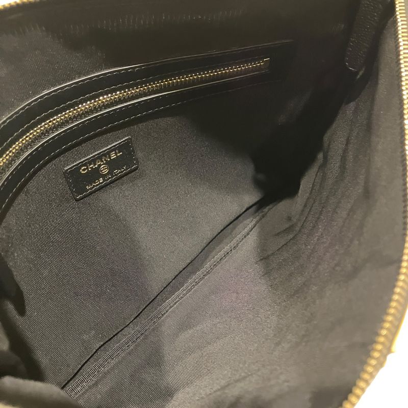 Chanel Clutch Caviar Leather