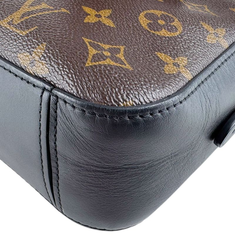 Louis Vuitton Shoulder Bag Saintonge