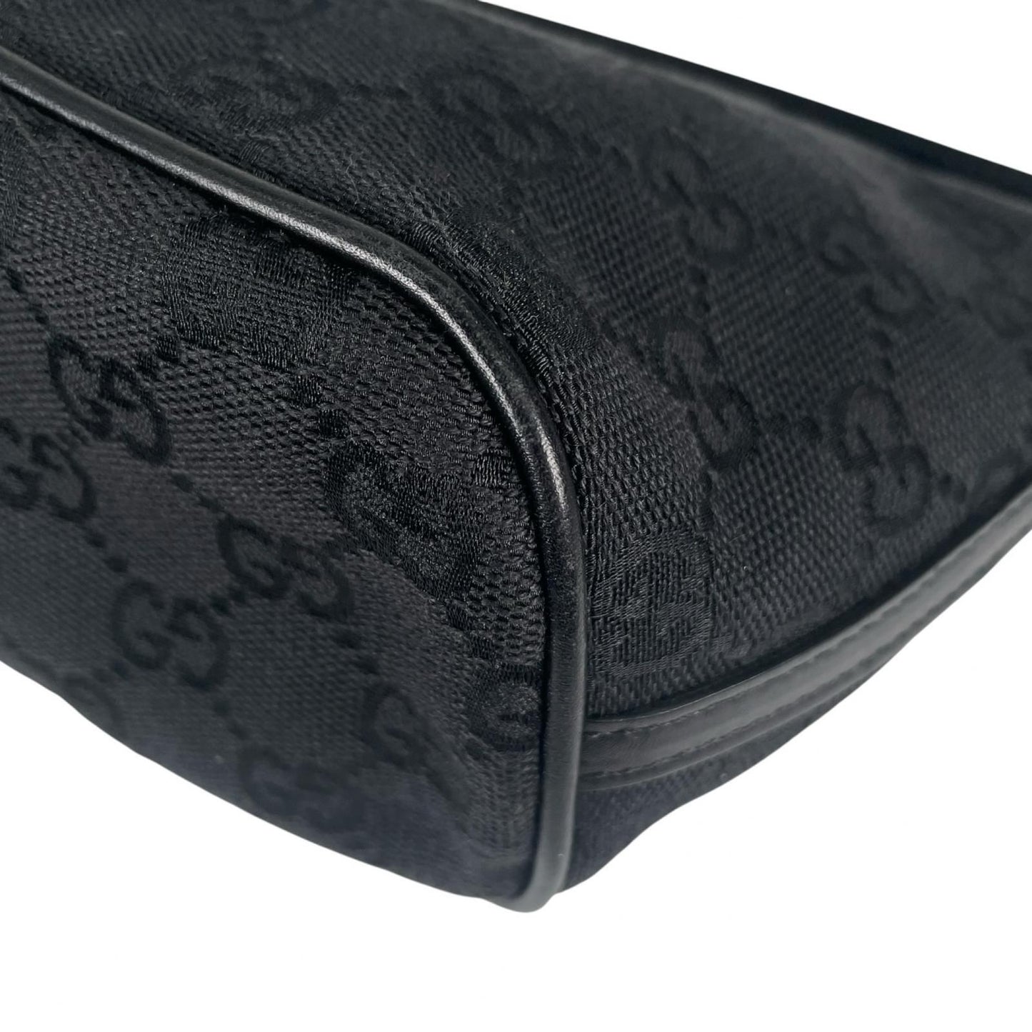 Gucci Pouch Handbag GG Canvas Black — view 8