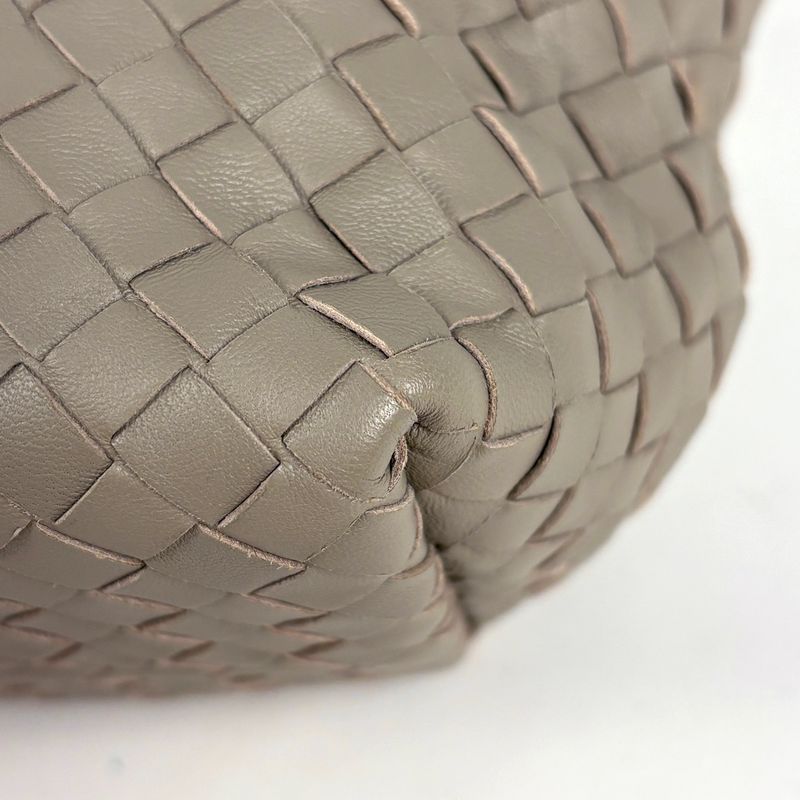 Bottega Veneta Intrecciato Handbag Leather Grey