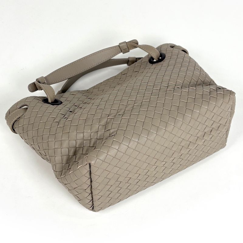 Bottega Veneta Intrecciato Handbag Leather Grey