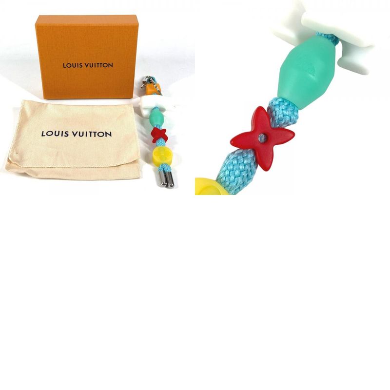 Louis Vuitton Key Holder LV Play Pola Bear Resin White