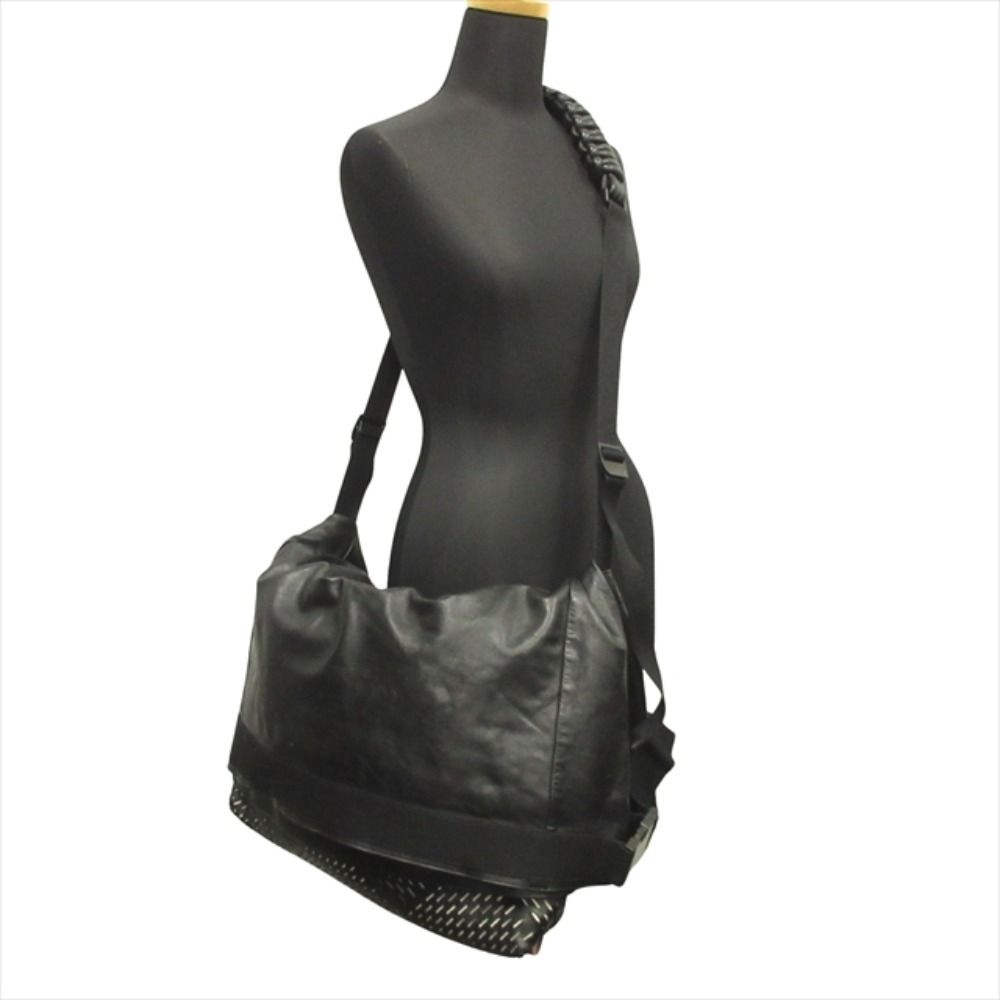 Bottega Veneta Perforated Messenger Bag Shoulder Intrecciato Black
