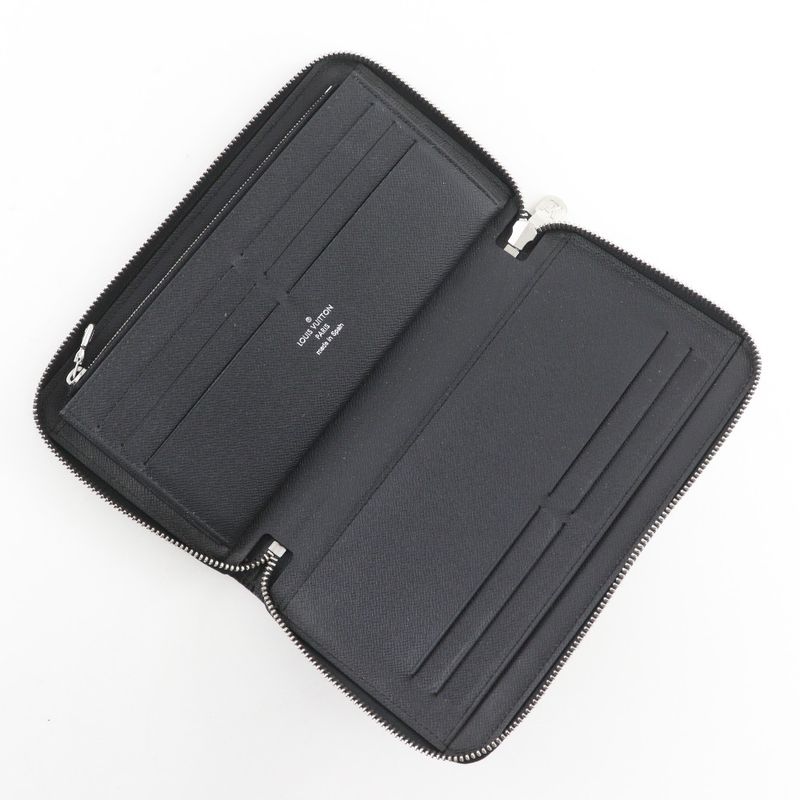 Louis Vuitton Zippy Organizer NM Taiga Noir Black Wallet